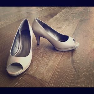 Bandolino patent nude peep toe pumps